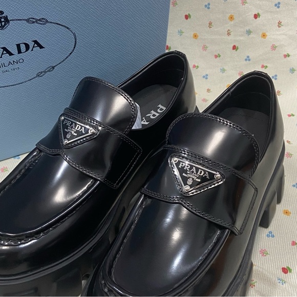 Prada Women’s Black Loafers - Picture 2 of 6